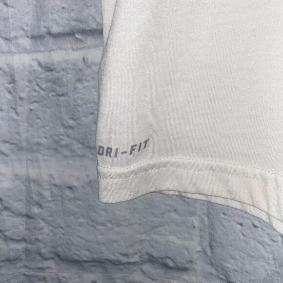 Nike lebron James graphic print short sleeve basketball tshirt sz XL boys - Picture 2 of 6